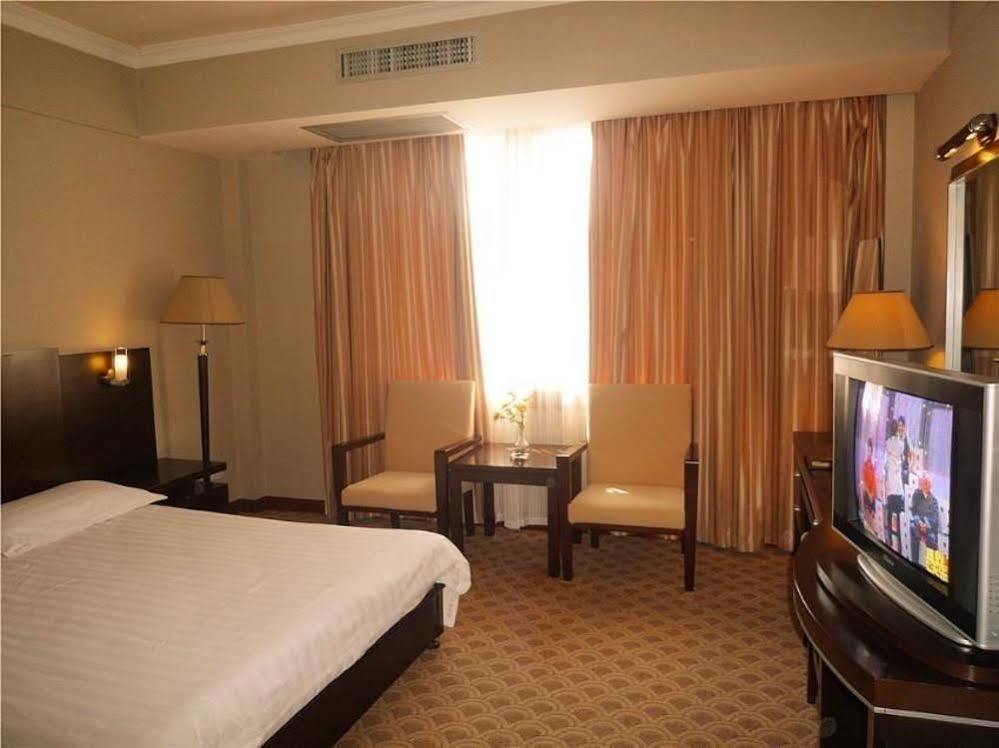 Guilin Lifeng Hotel Экстерьер фото